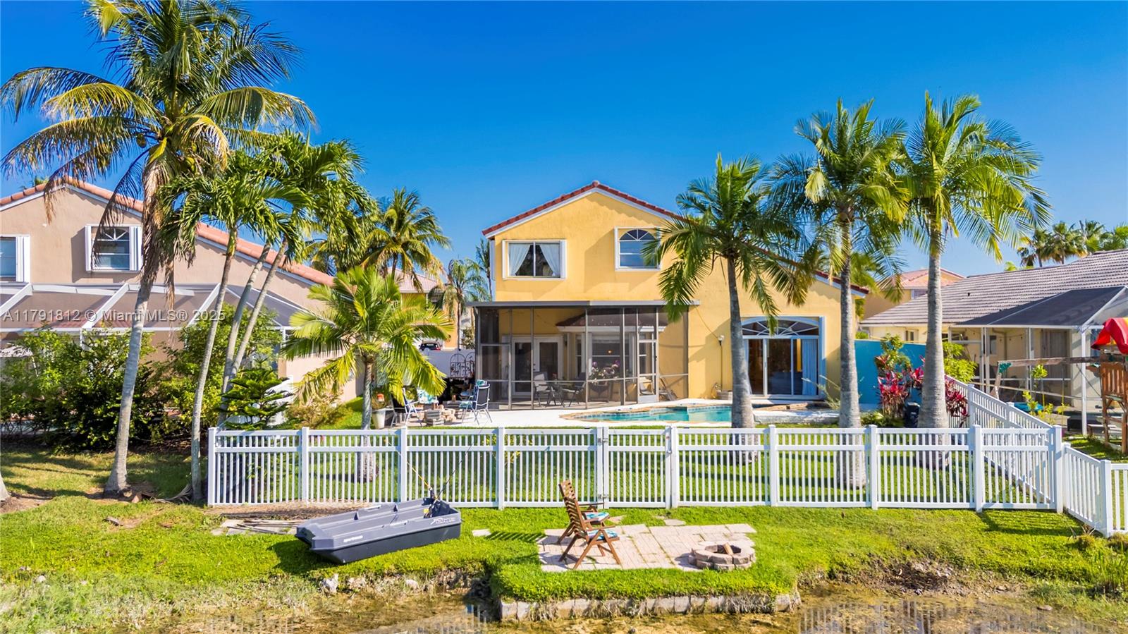 1060 192nd Ave, Pembroke Pines, Florida 33029