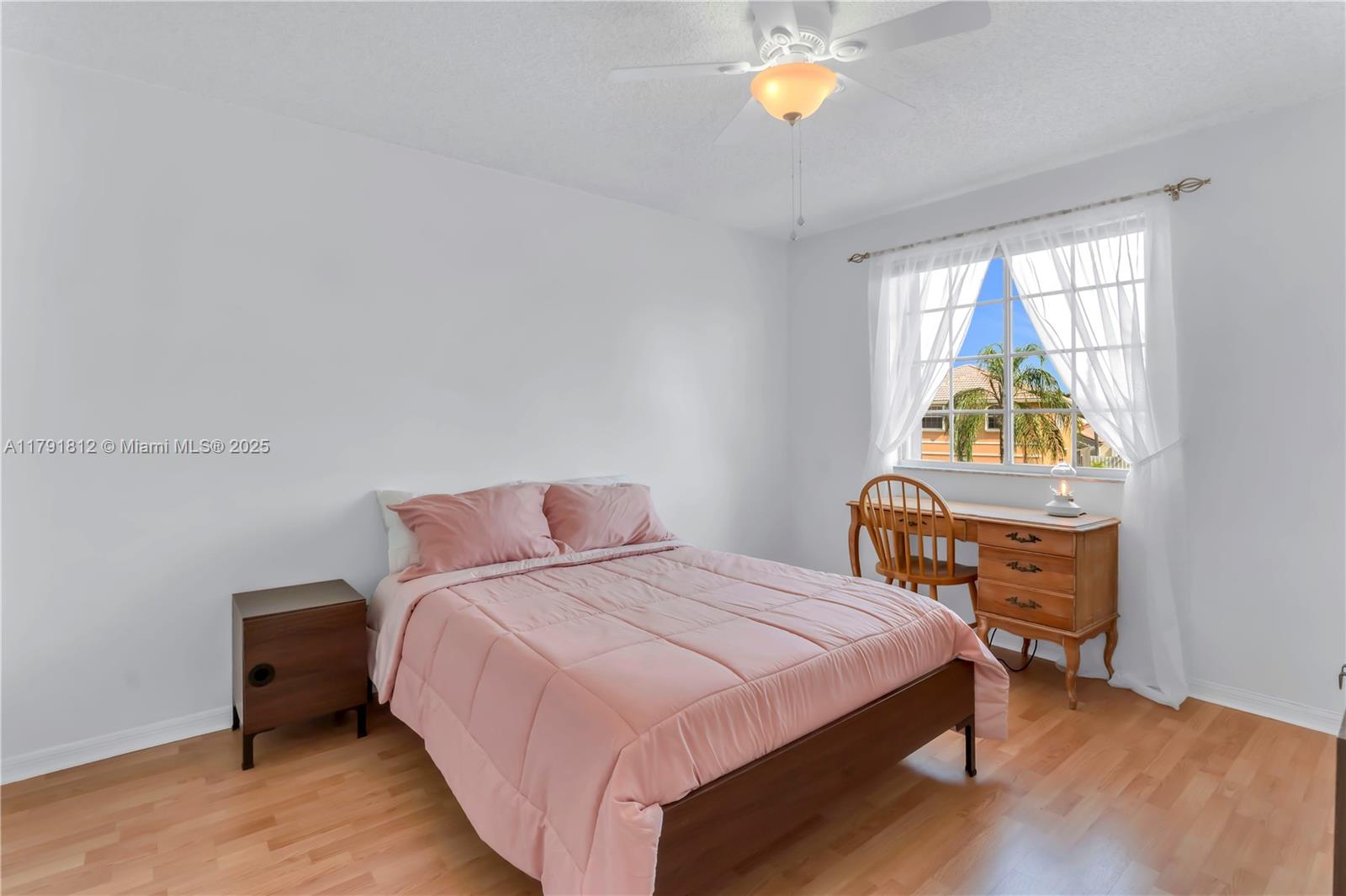 Listing Photo 17