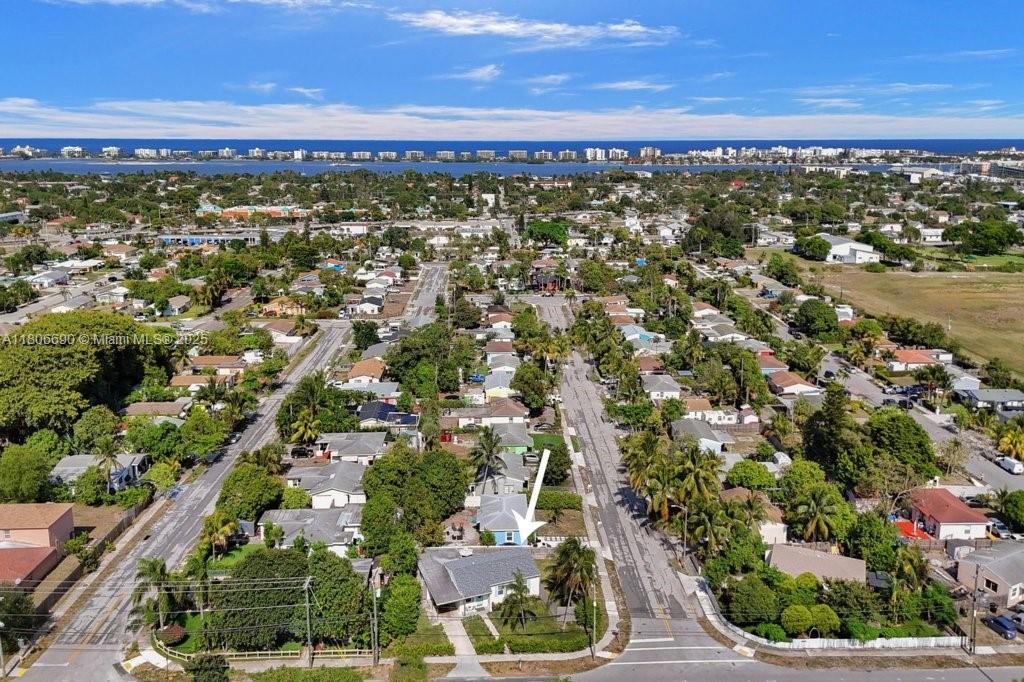 1222 S 14th Ct S, Lake Worth, Florida image 32