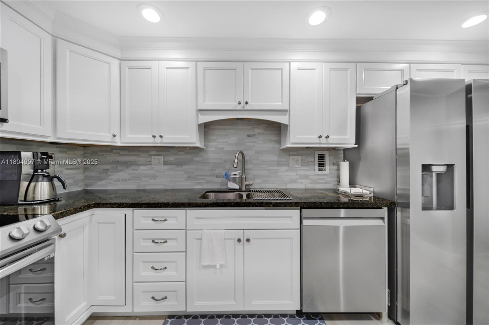Property photo # 6