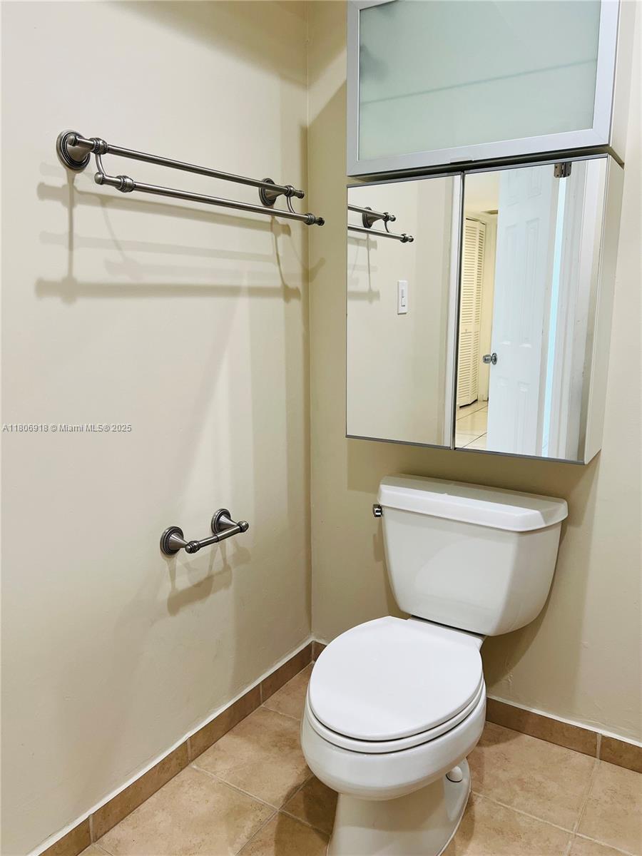8000 Fairview Dr #310, Tamarac, Florida image 12