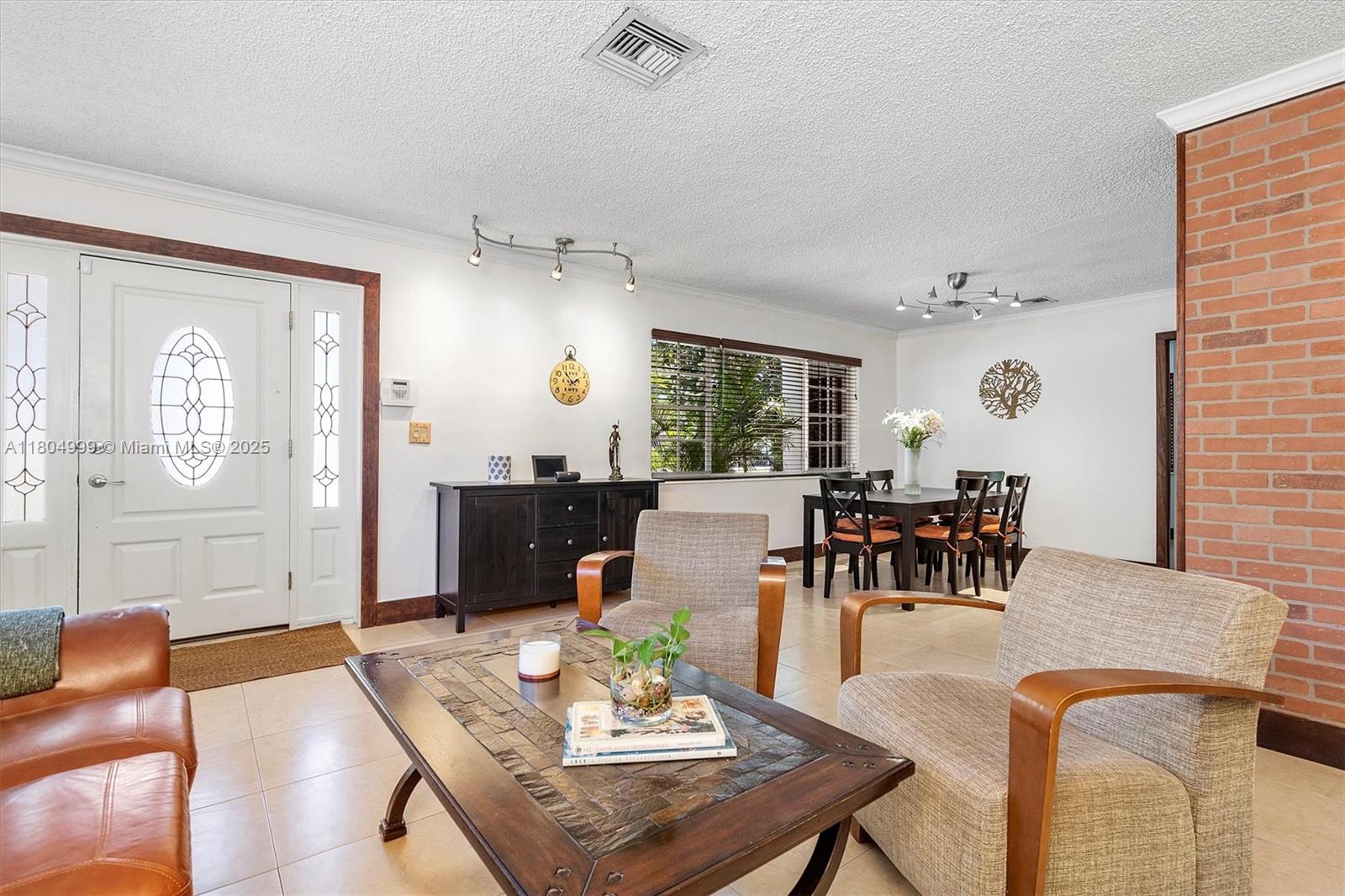 1693 NE 171st St, North Miami Beach, Florida image 6