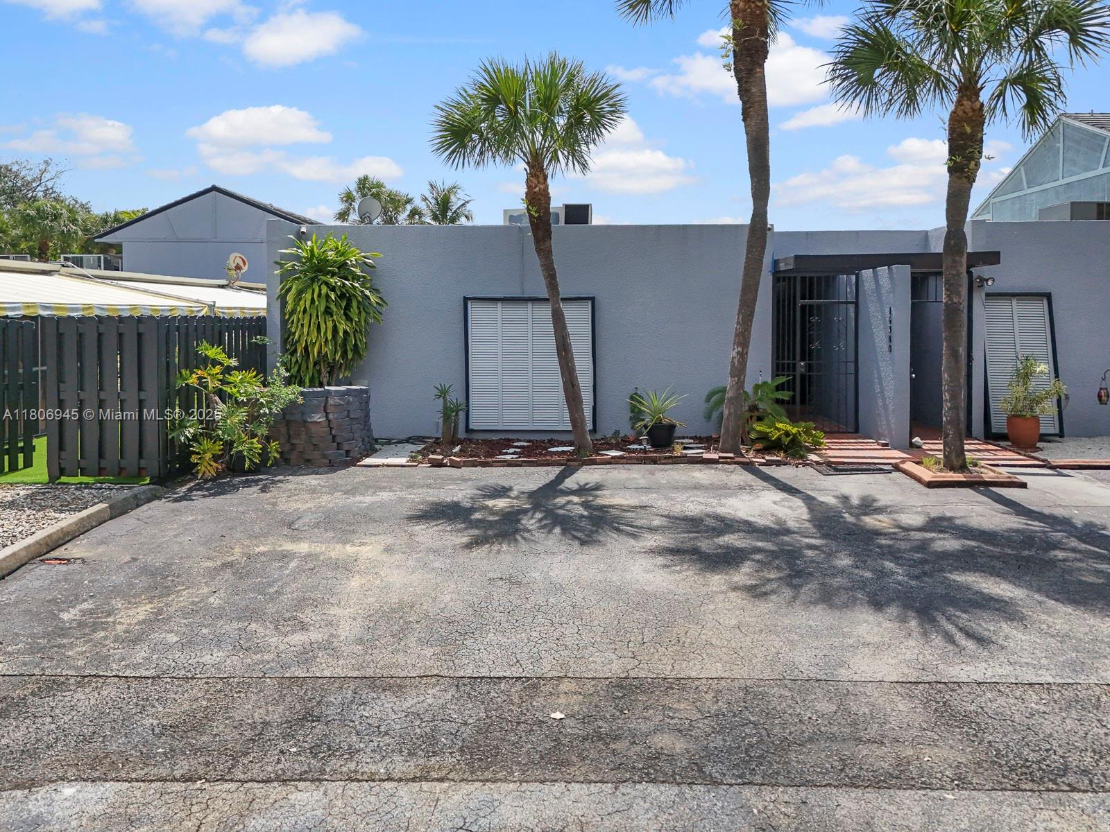 16380 Briar Patch Pl, Miami Lakes, Florida image 35