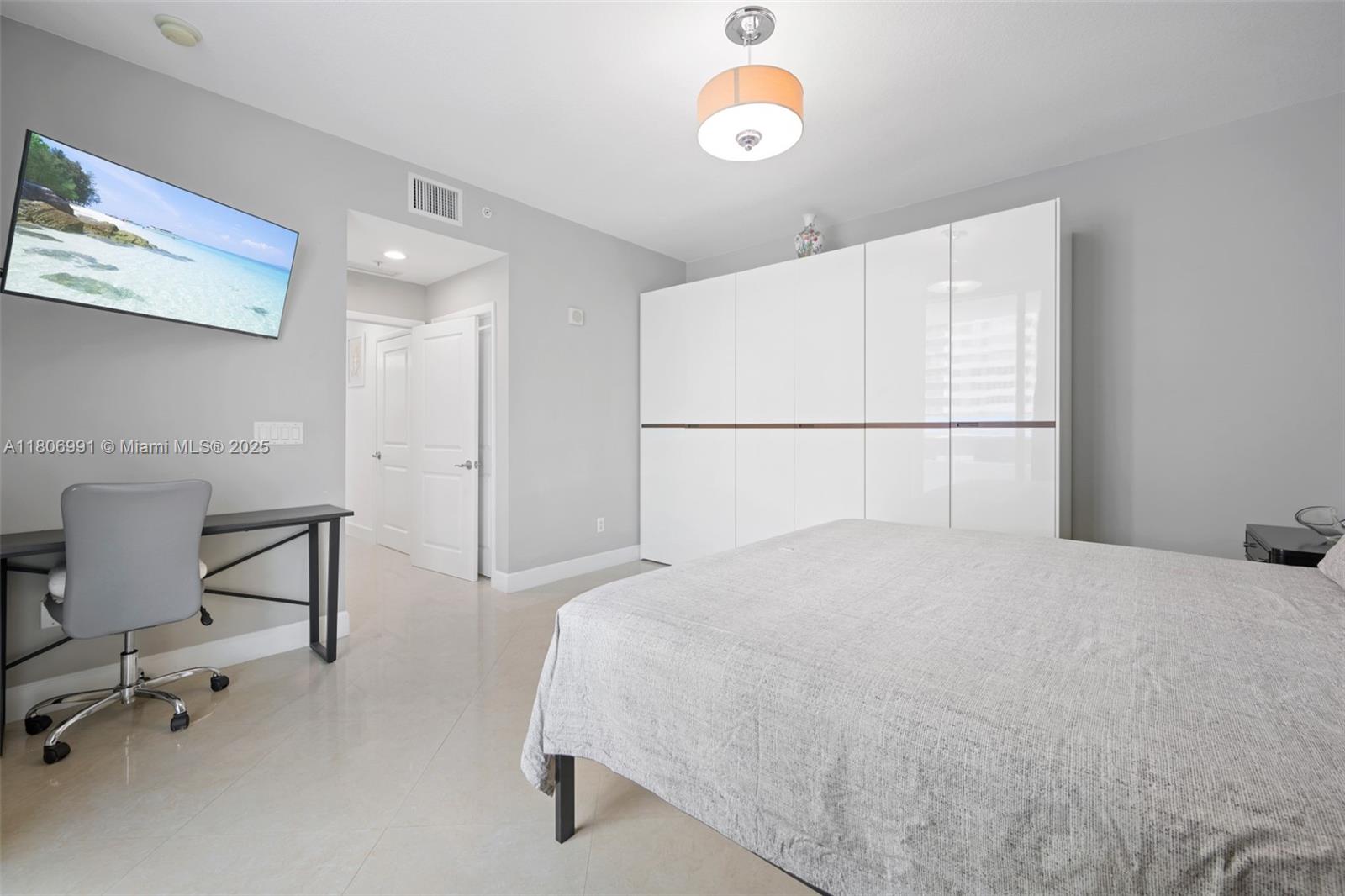 1945 S Ocean Dr #404, Hallandale Beach, Florida image 15