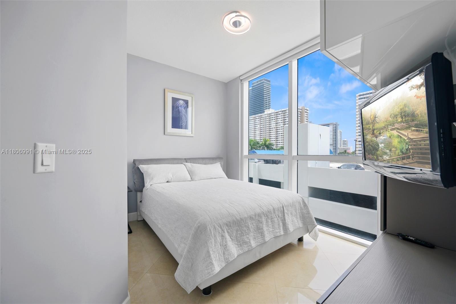 1945 S Ocean Dr #404, Hallandale Beach, Florida image 18