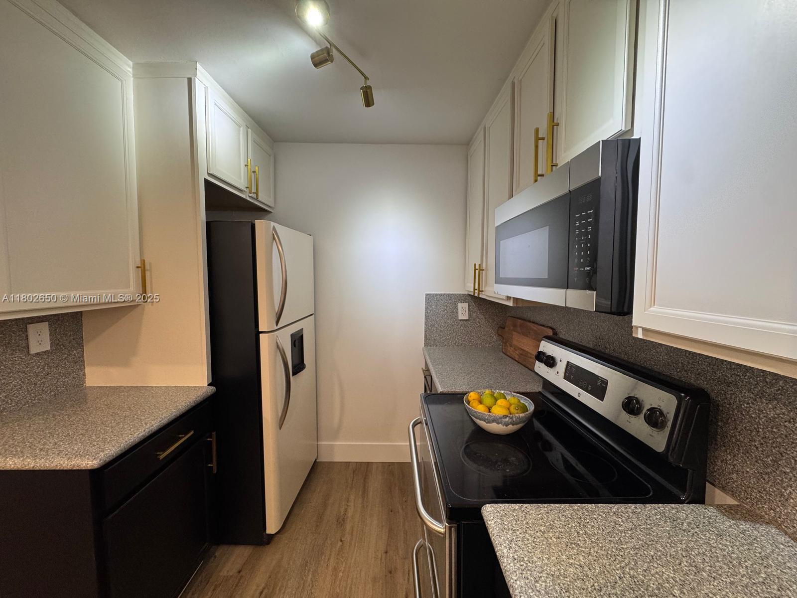Property photo # 4