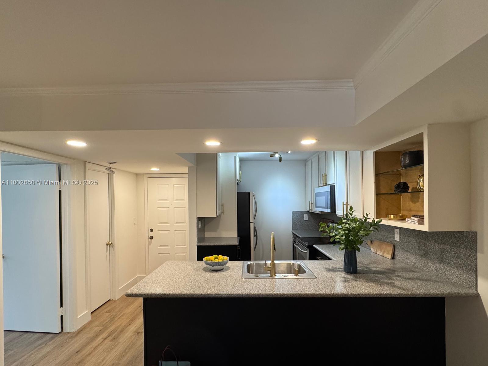 Property photo # 6