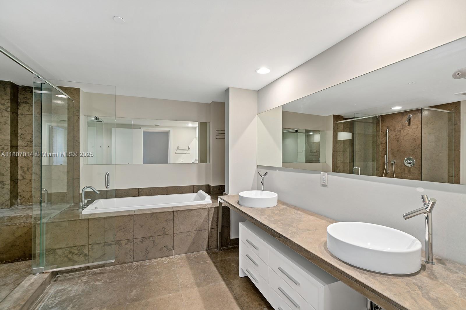 495 Brickell Ave #2703, Miami FL 33131