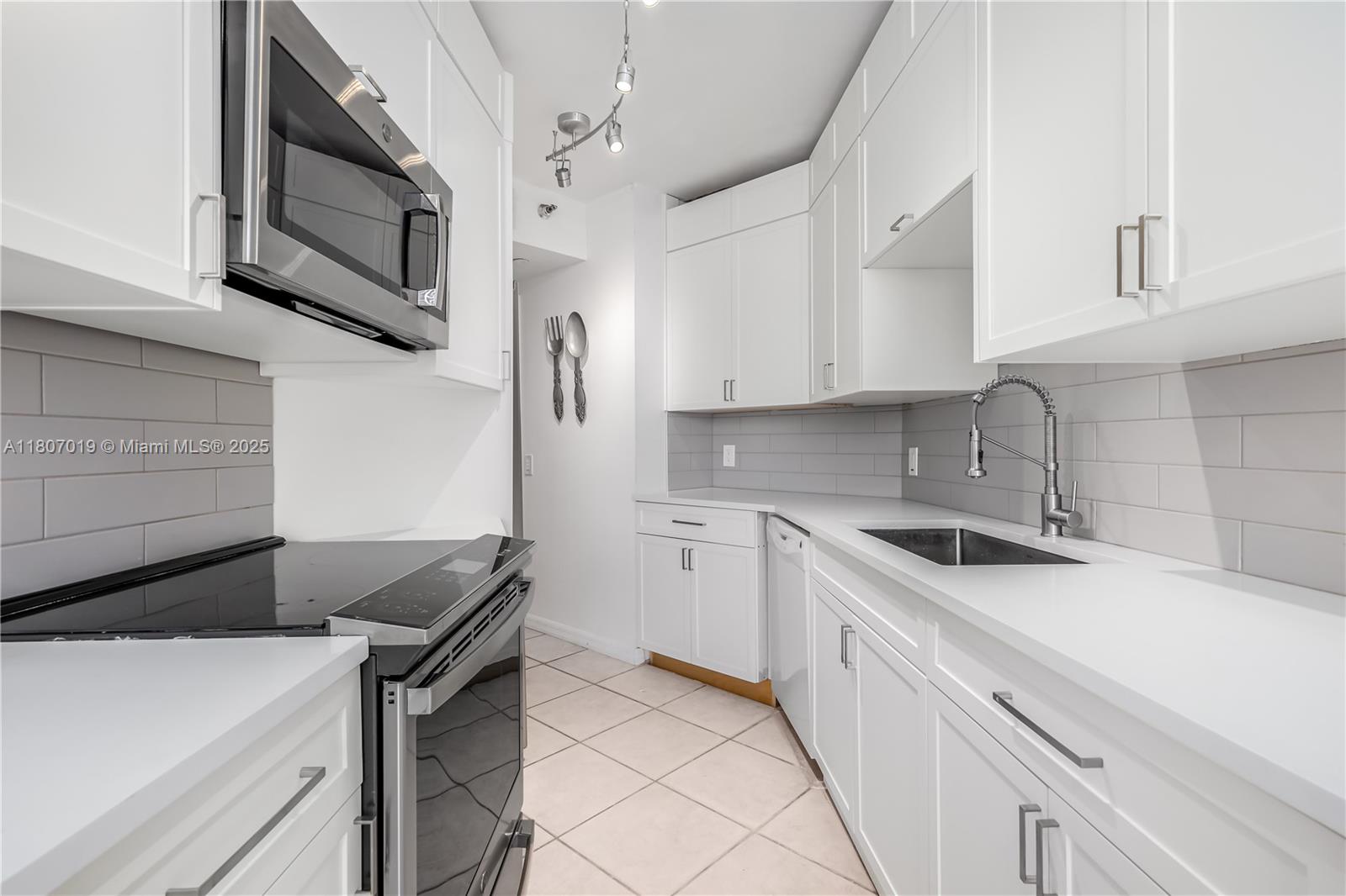 3610 Yacht Club Dr #1005, Aventura, Florida image 15