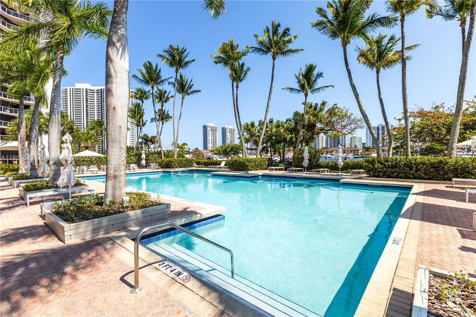 3610 Yacht Club Dr #1005, Aventura, Florida image 40
