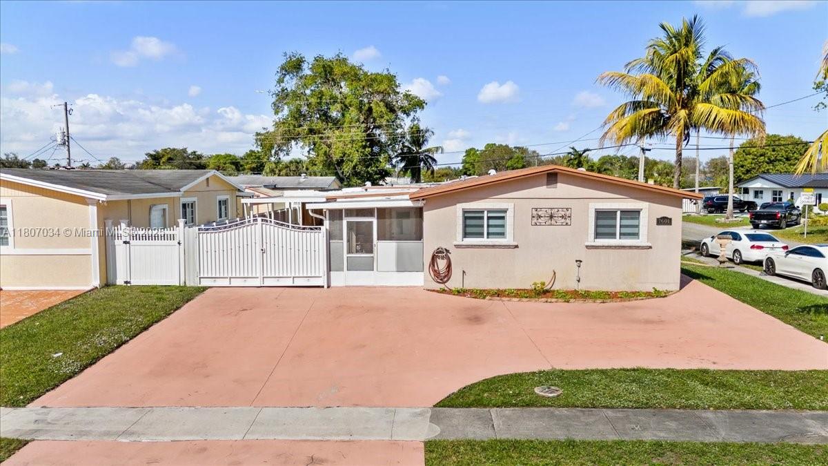 7601 Simms St, Hollywood, Florida image 2