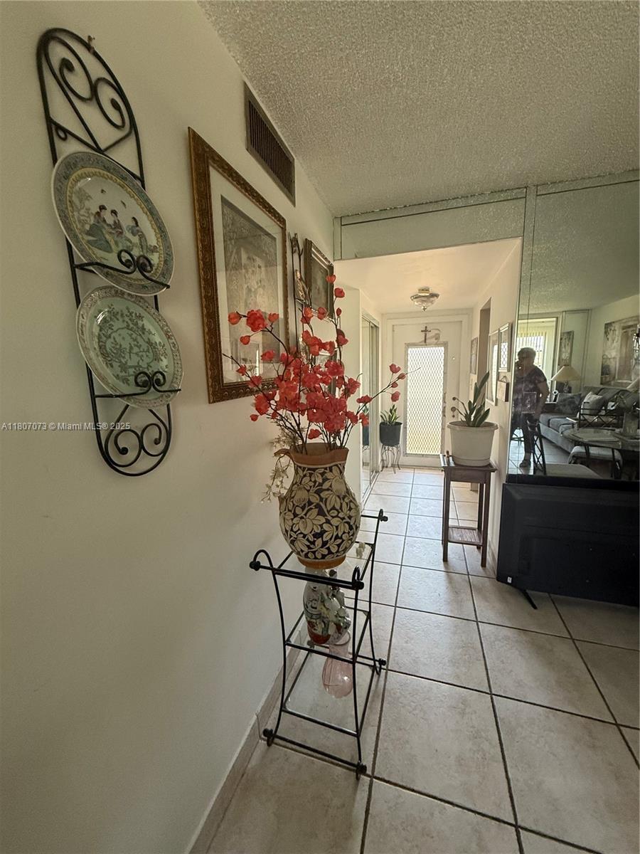 8021 N Sunrise Lakes Dr #206, Sunrise, Florida image 2