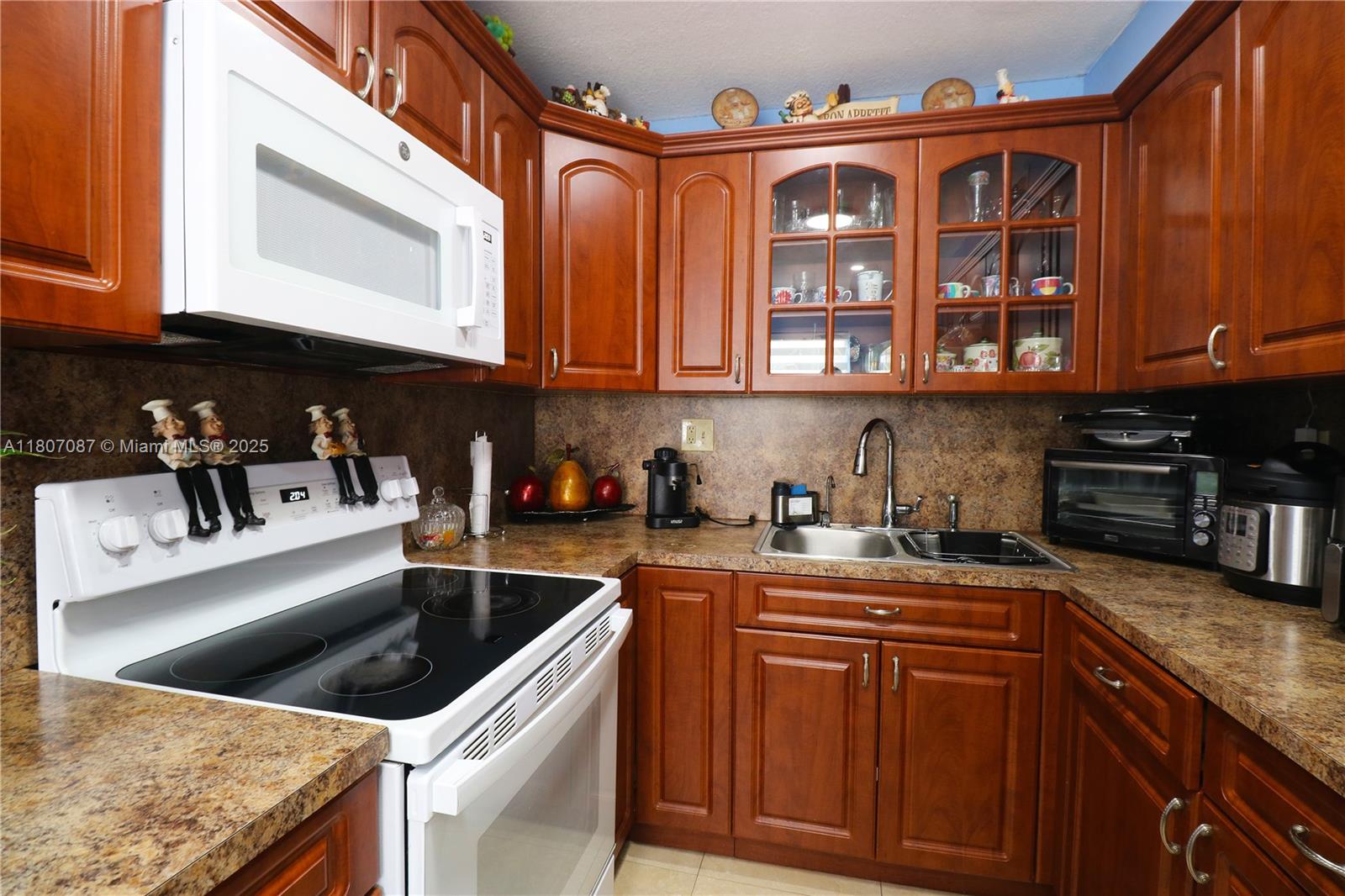 1560 W 46th St #229, Hialeah, Florida image 6