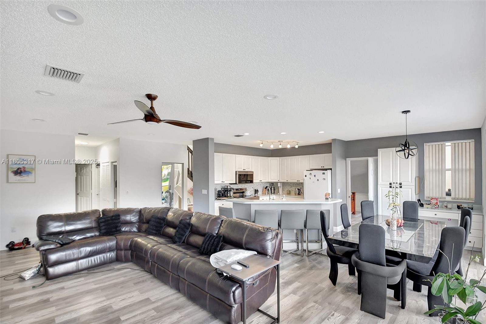 Property photo # 2