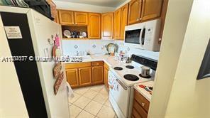 2200 N Park Ln #311, Hollywood, Florida image 3