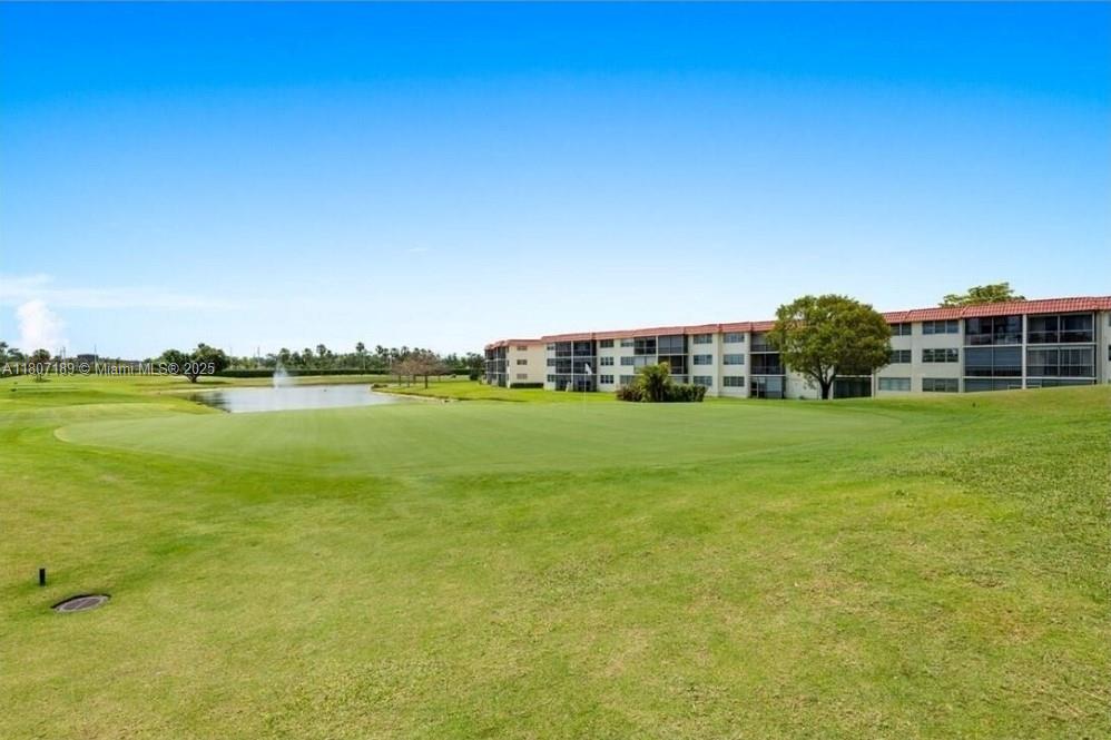 9220 S Hollybrook Lake Dr #208, Pembroke Pines, Florida image 2