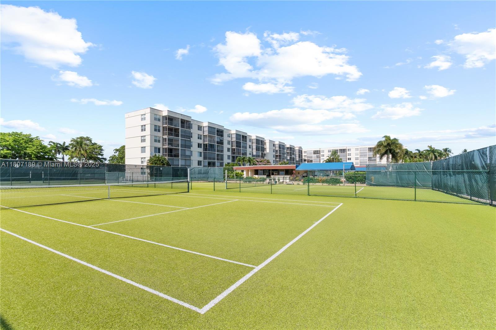 9220 S Hollybrook Lake Dr #208, Pembroke Pines, Florida image 3