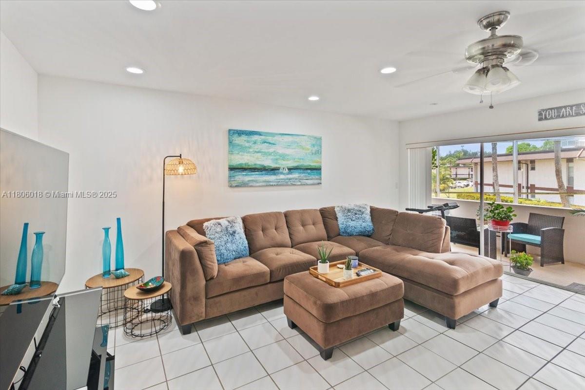 7 N Greenway Vlg N #205, Royal Palm Beach, Florida image 6