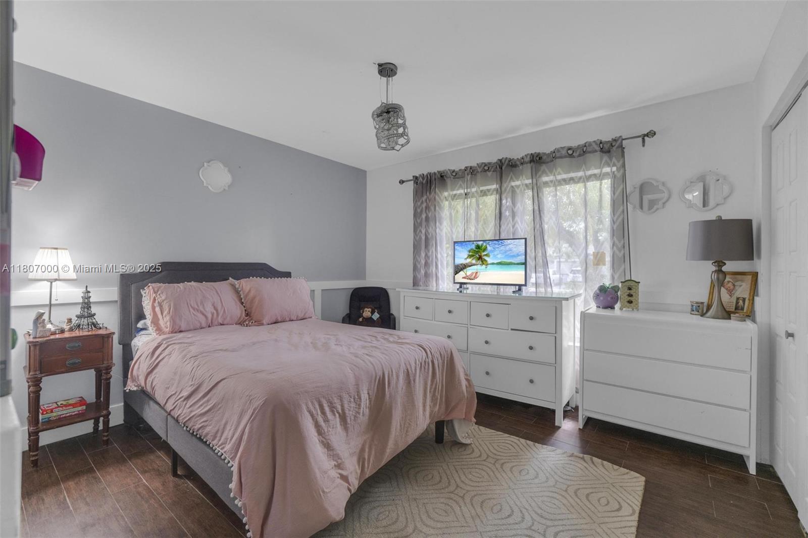 Listing Photo 10
