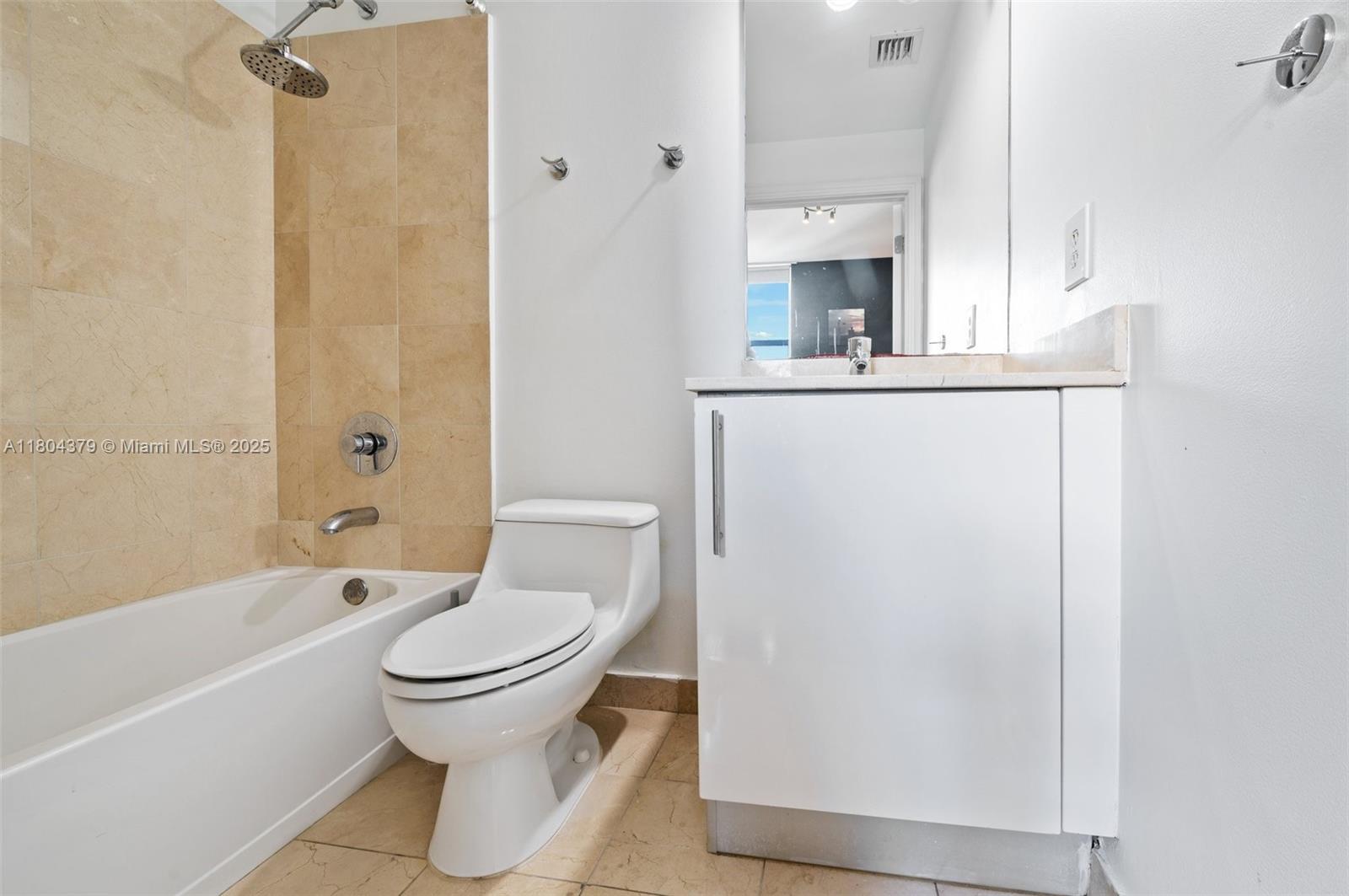 3330 NE 190th St #717, Aventura, Florida image 24