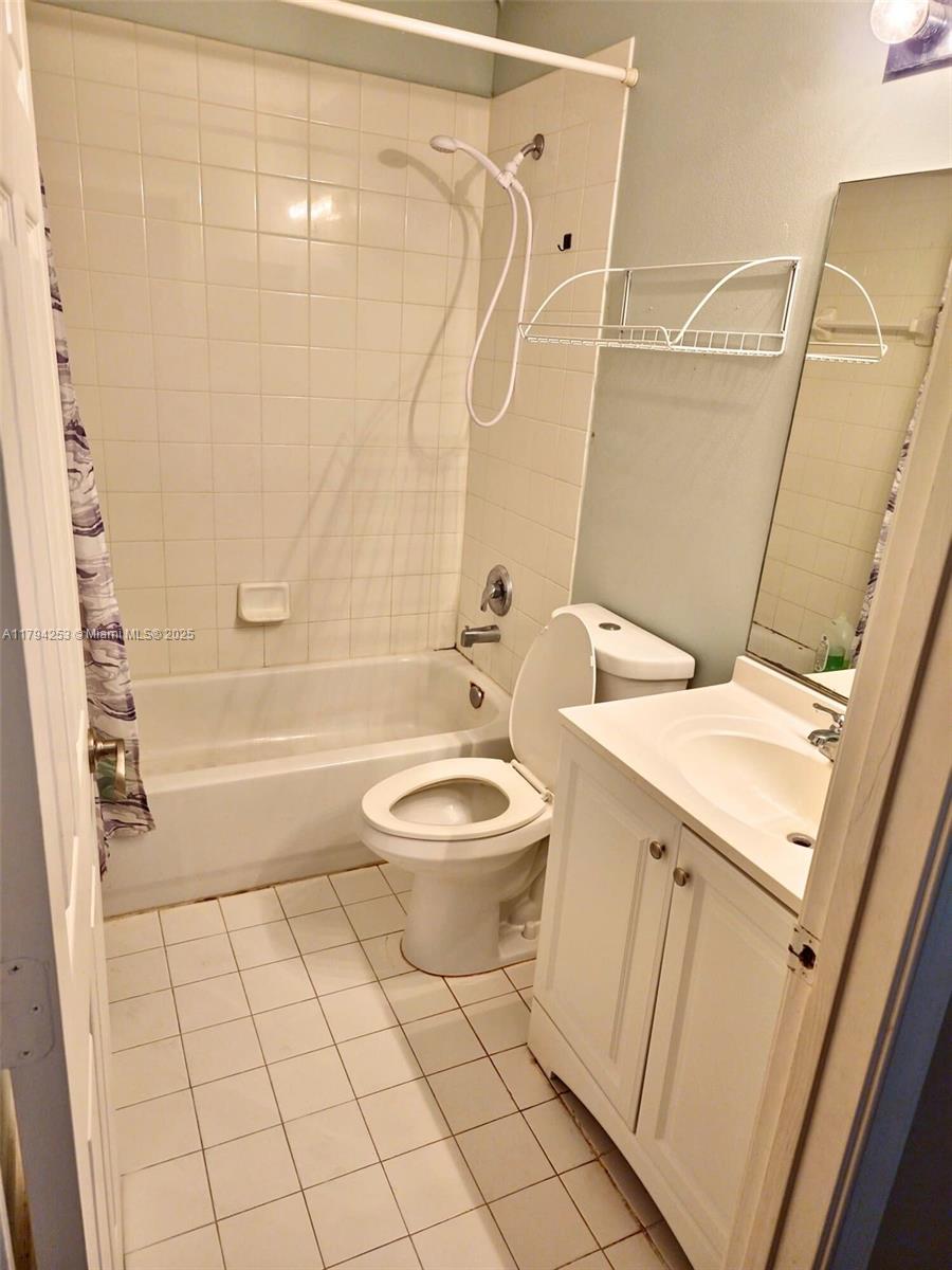 8014 Big Pine Way, Riviera Beach, Florida image 9