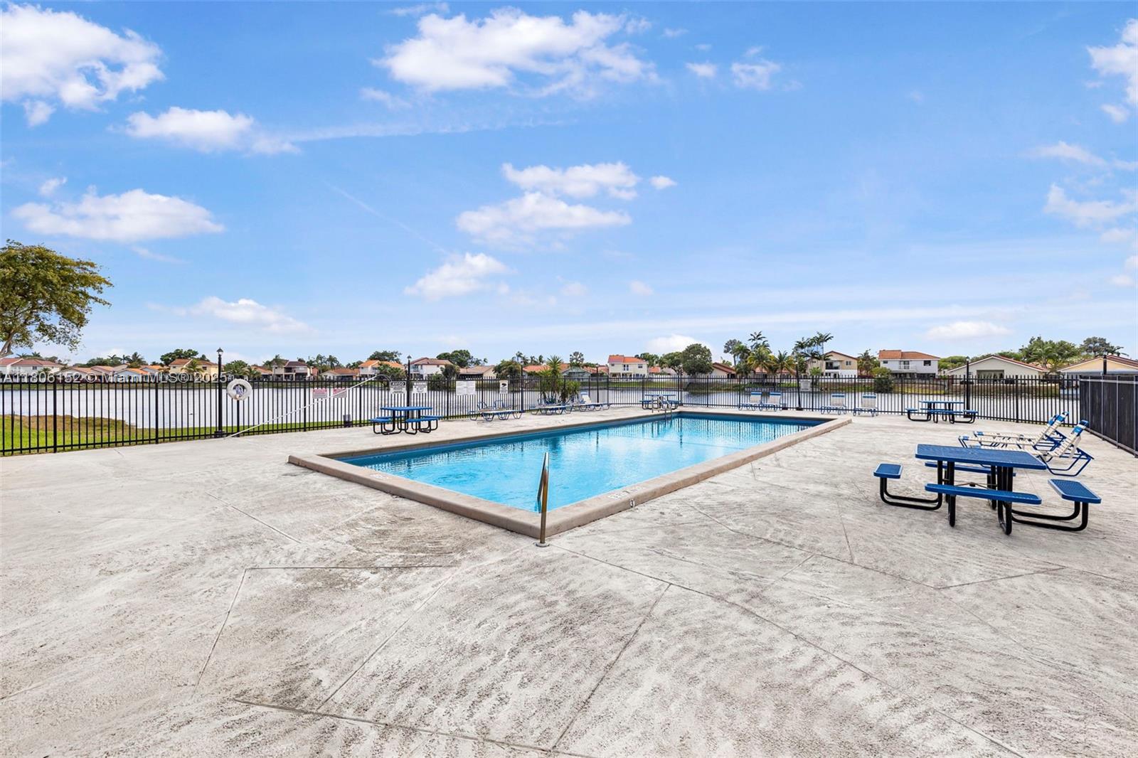 8252 NW 191st Ln #15R, Hialeah, Florida image 32
