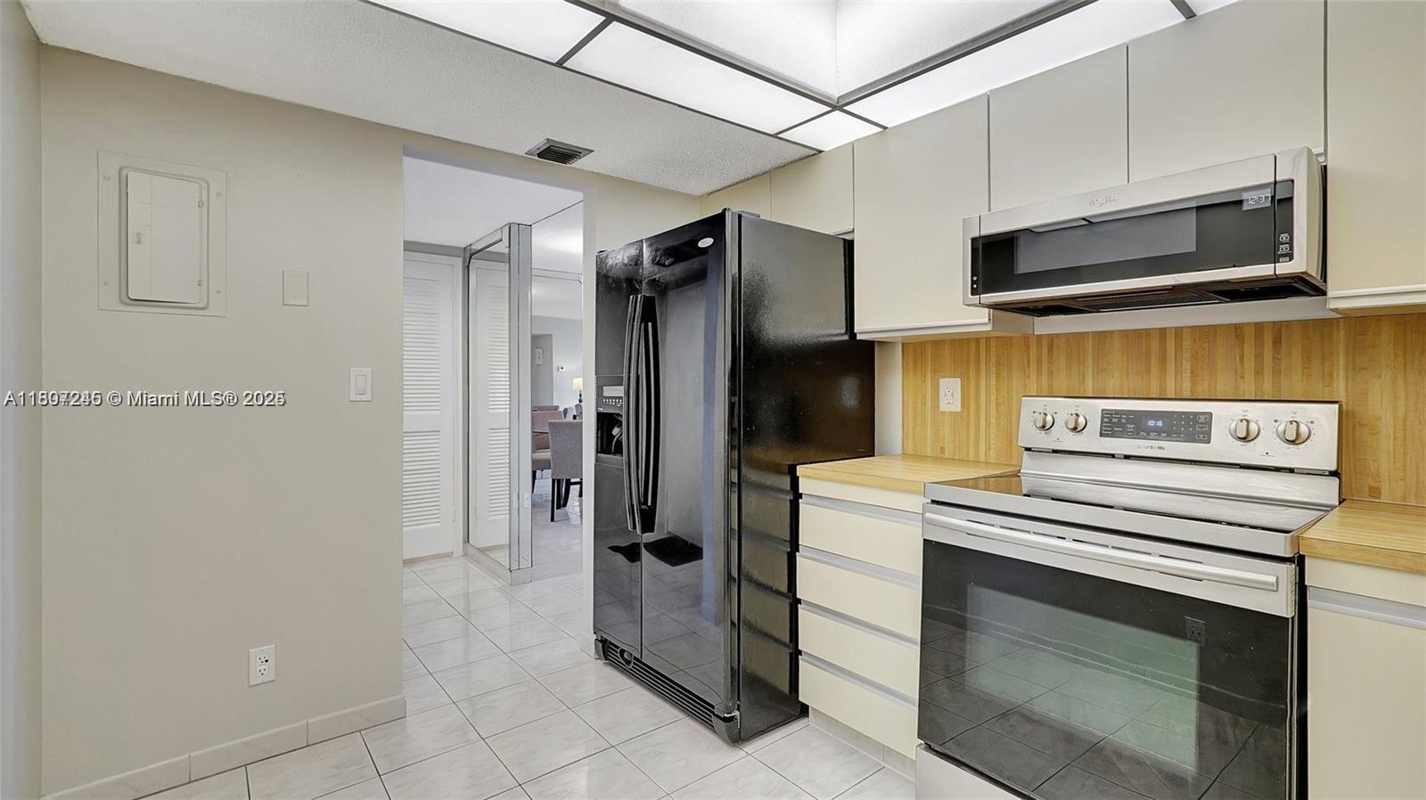 Property photo # 2