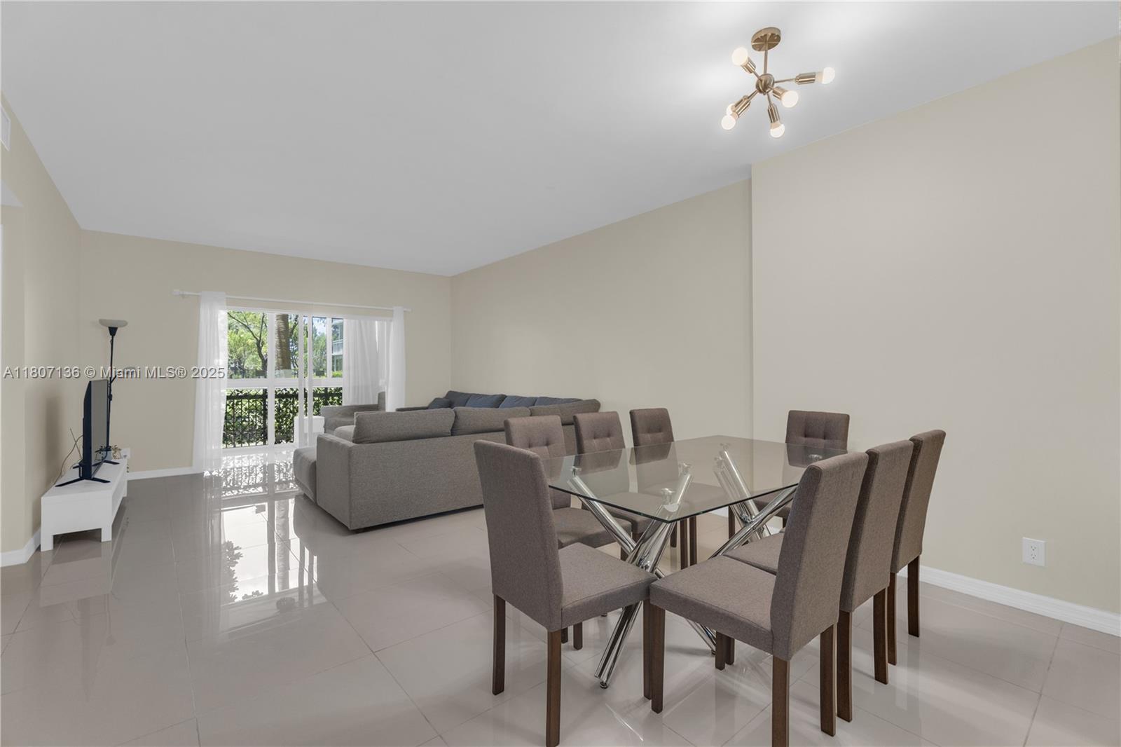4400 Hillcrest Dr #107A, Hollywood, Florida image 11