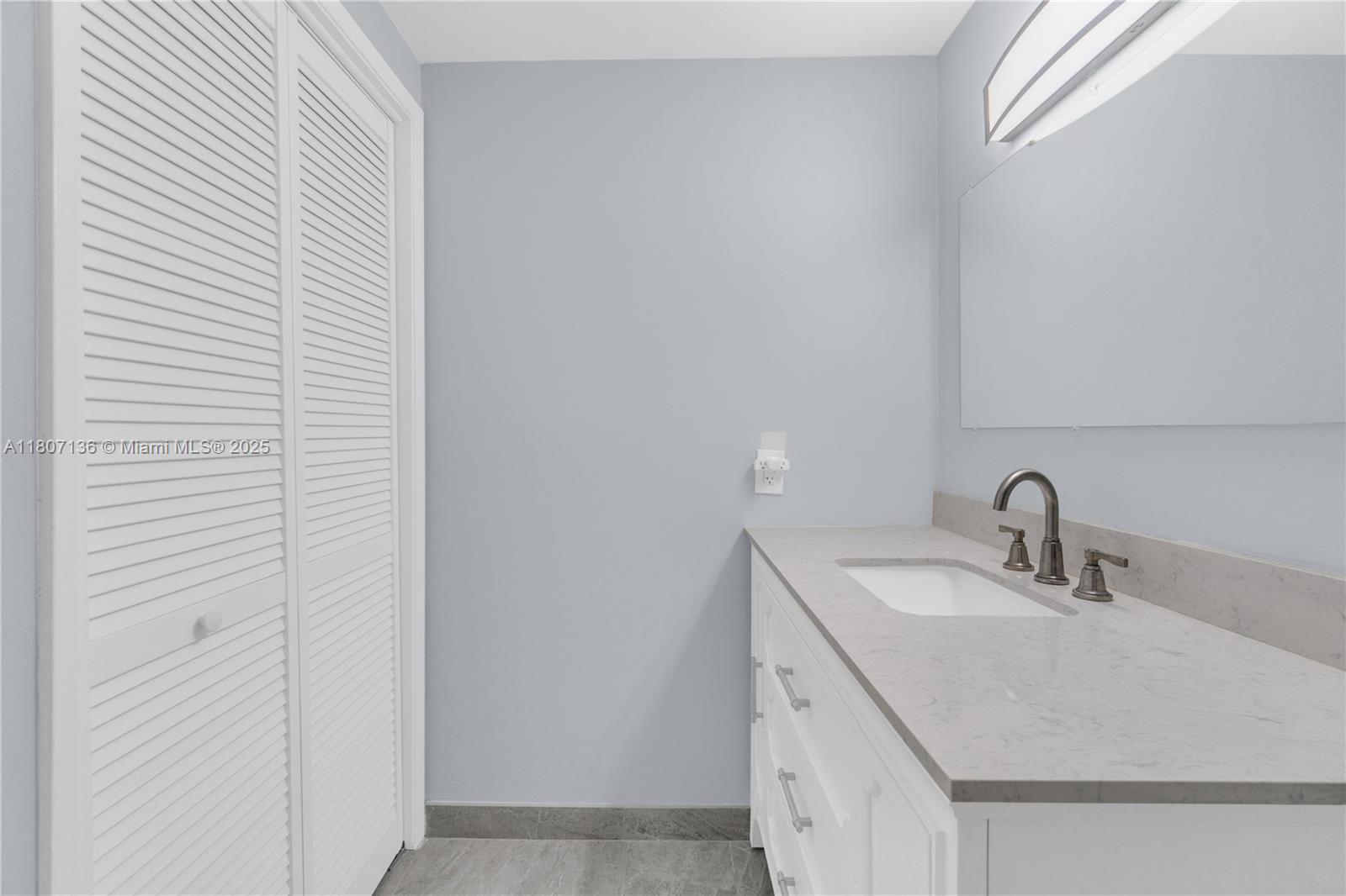 4400 Hillcrest Dr #107A, Hollywood, Florida image 24