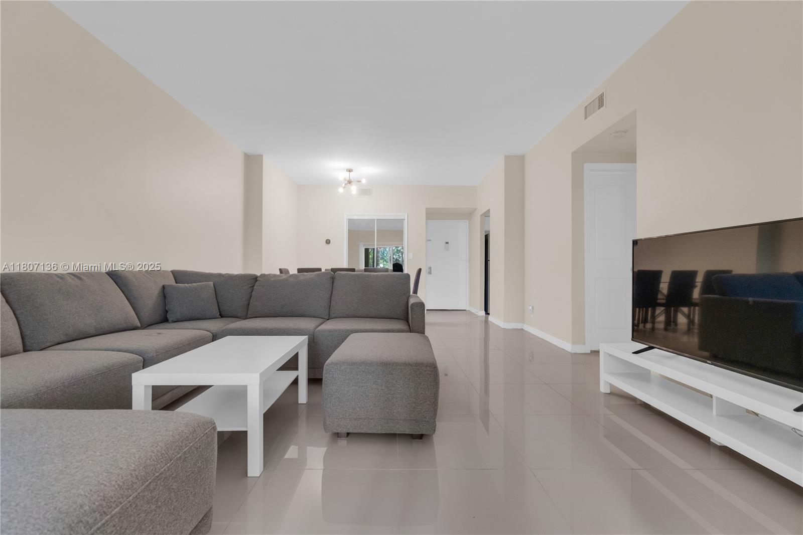 4400 Hillcrest Dr #107A, Hollywood, Florida image 6