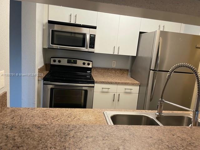927 Riverside Dr #326, Coral Springs, Florida image 3