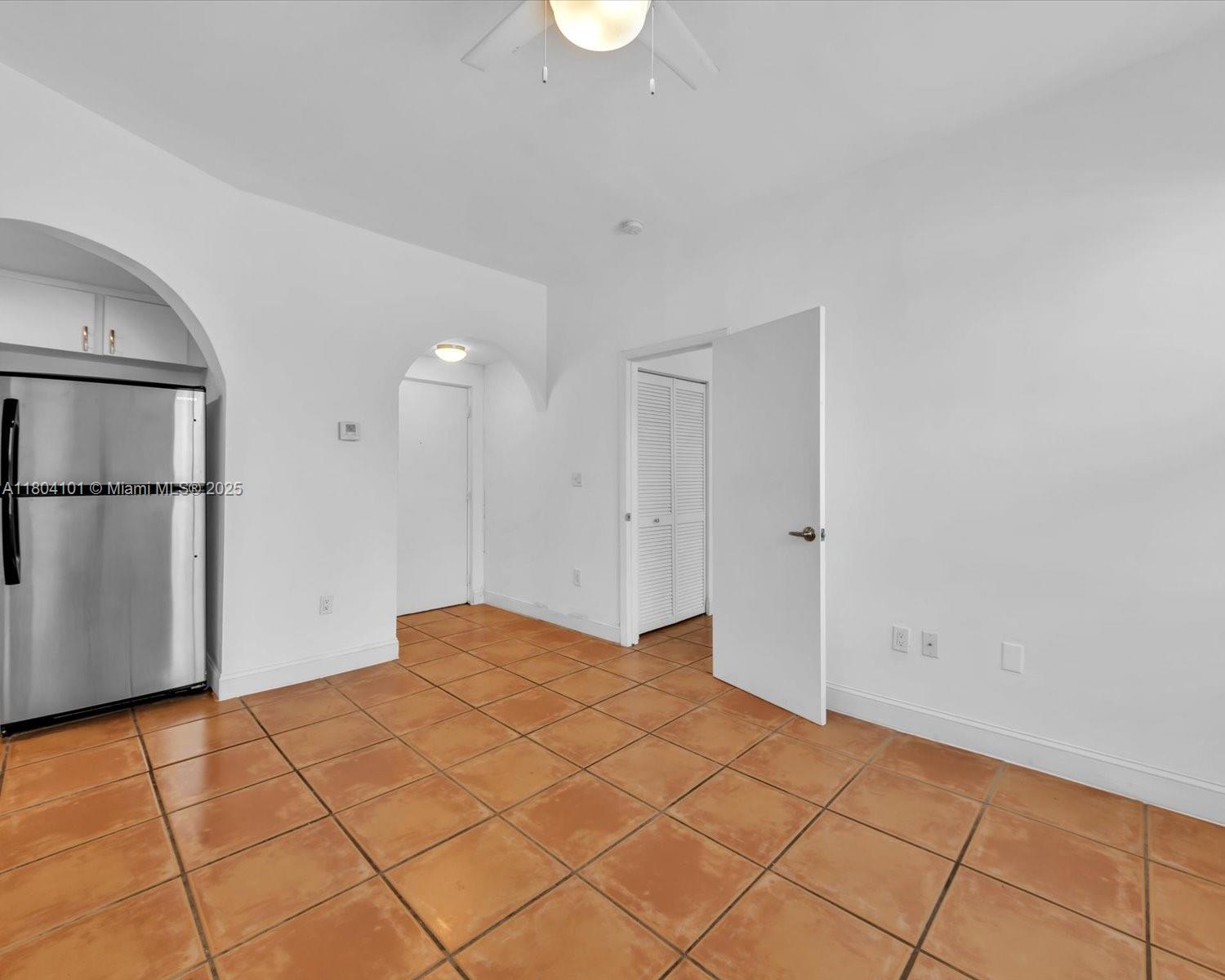 1218 Drexel Ave #304, Miami Beach, Florida image 11