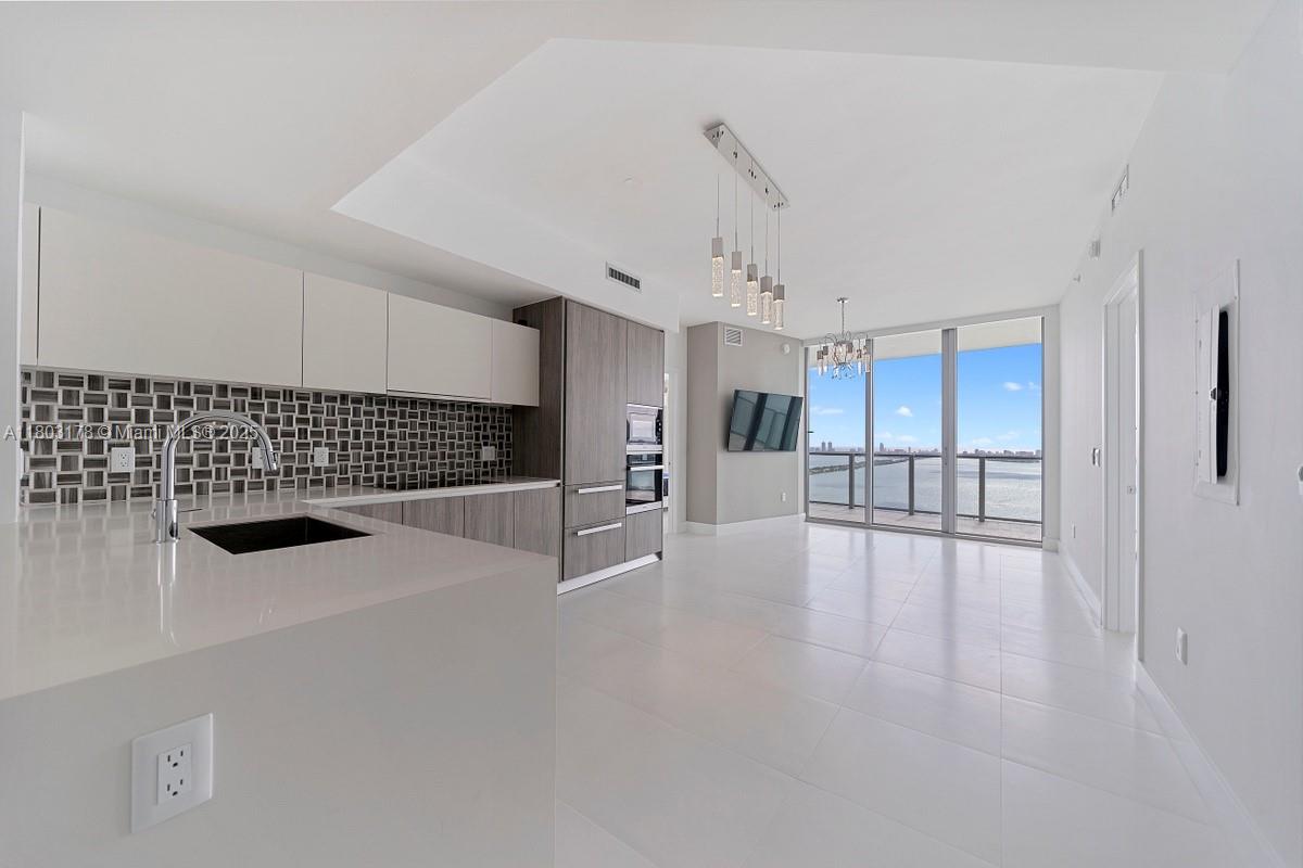 Apartamento à Venda em Miami, FL