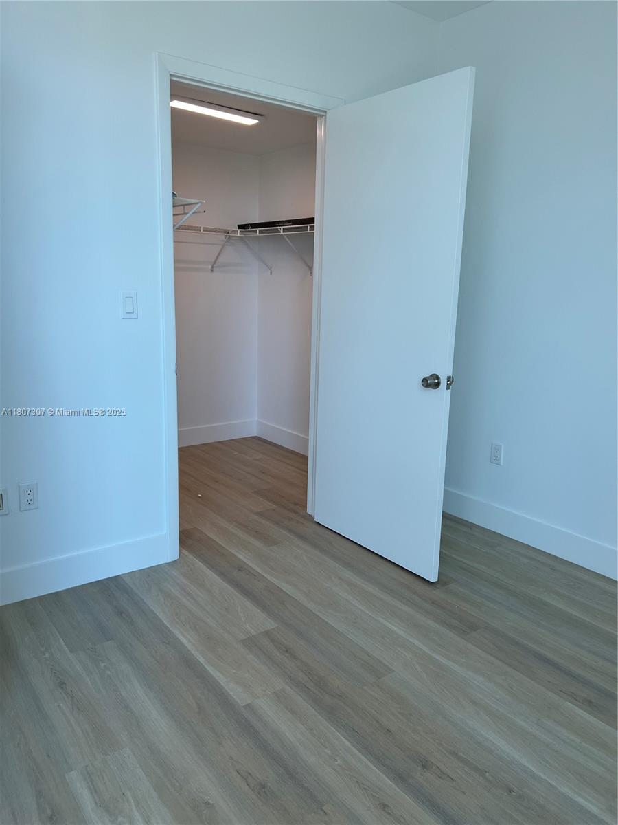 350 S Miami Ave #2211, Miami FL 33130
