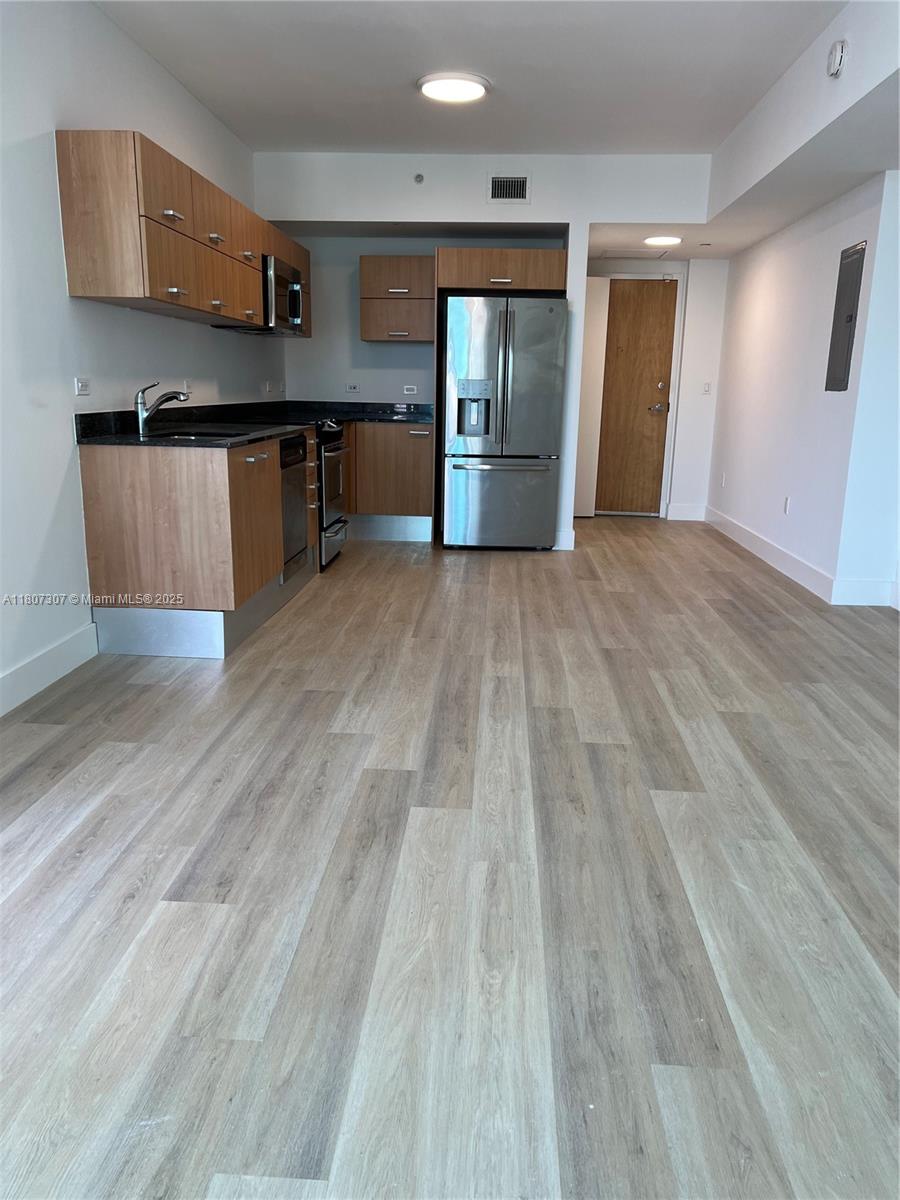 350 S Miami Ave #2211, Miami FL 33130