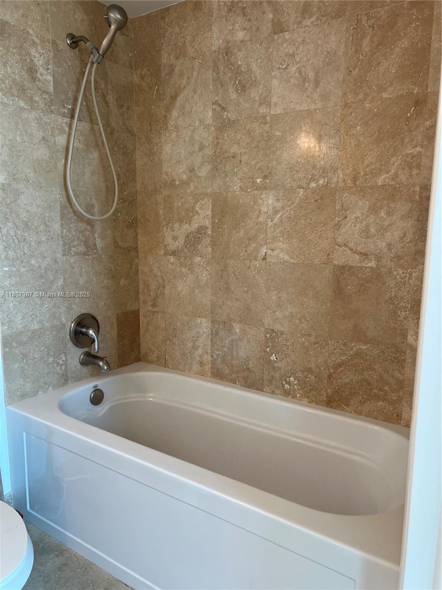 350 S Miami Ave #2211, Miami FL 33130