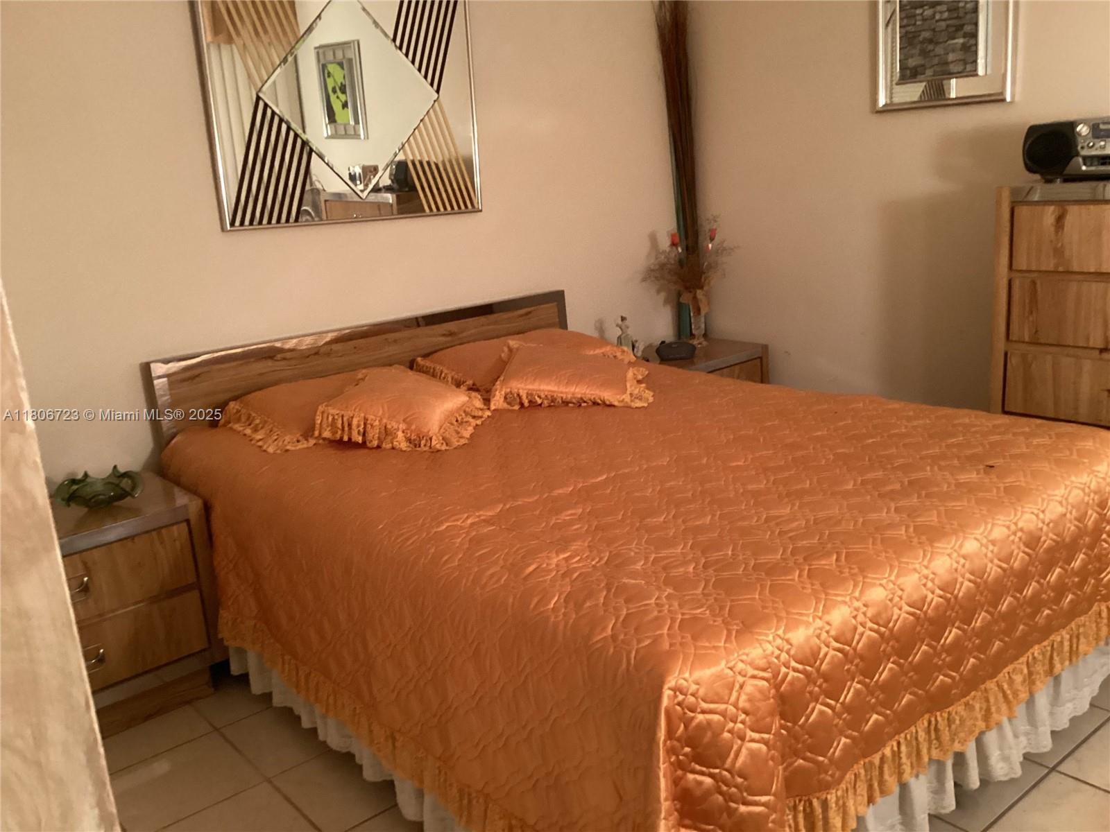 Residential, Hialeah, Florida image 14