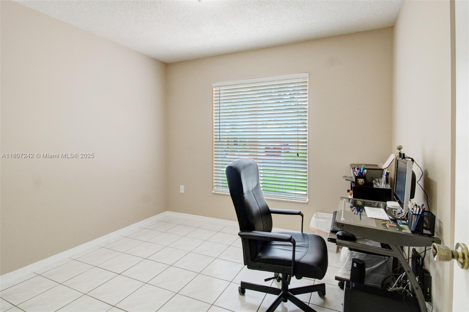 19171 NW 89th Ct, Hialeah, Florida image 14
