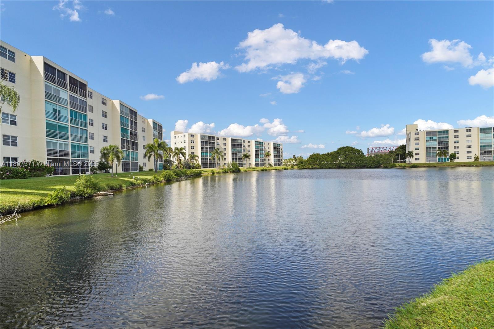 141 SE 3rd Ave #101, Dania Beach, Florida image 1