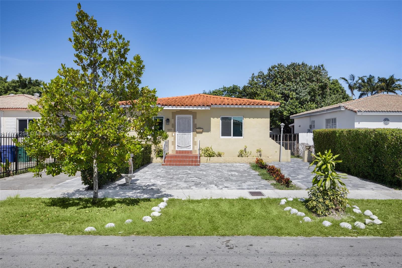 Property photo # 0