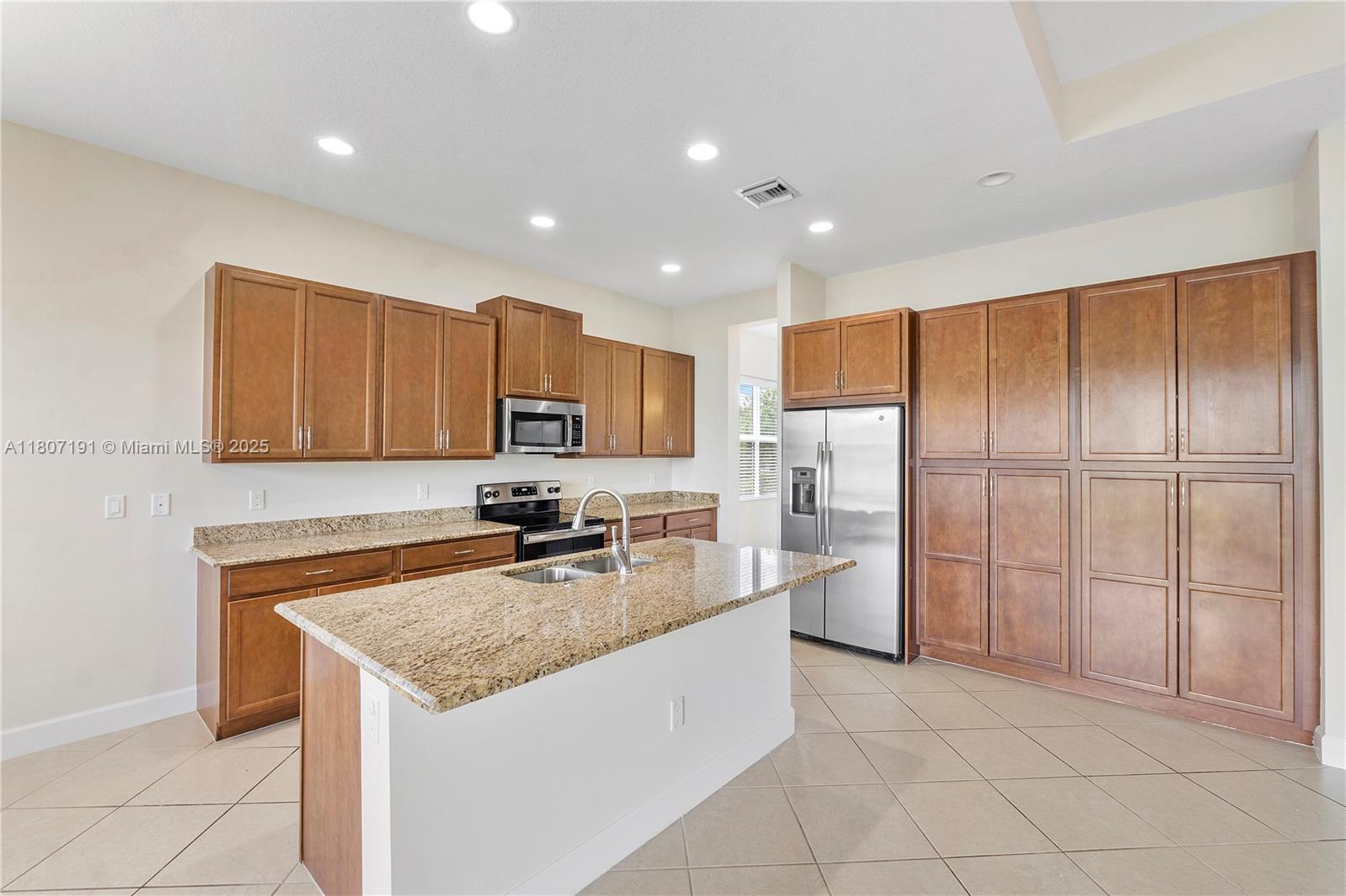 Property photo # 7