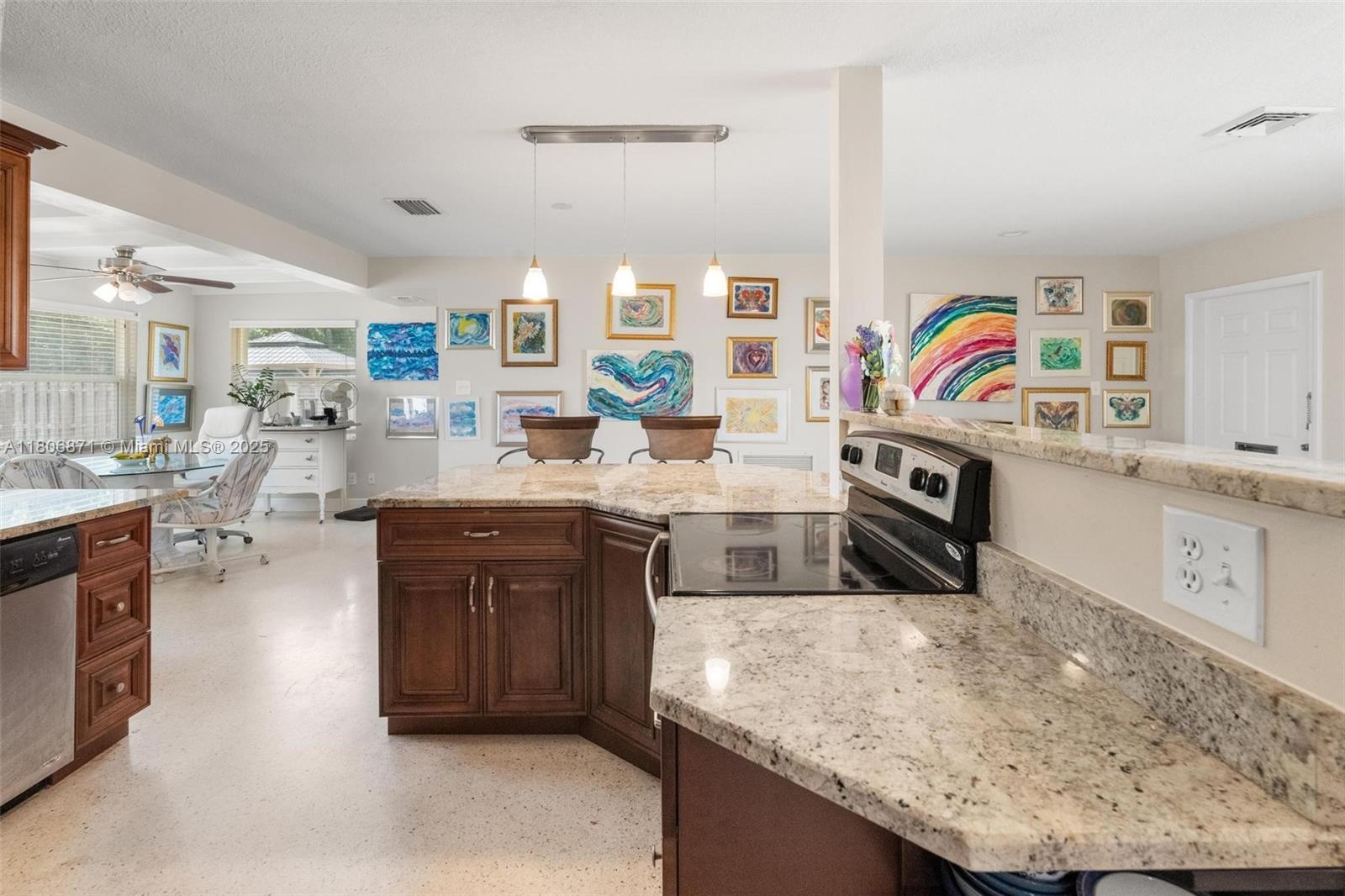 172 NE 45 Ave, Saint Petersburg, Florida image 6