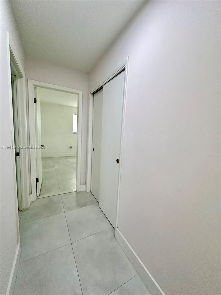 8890 SW 155th Ter, Palmetto Bay, Florida image 32