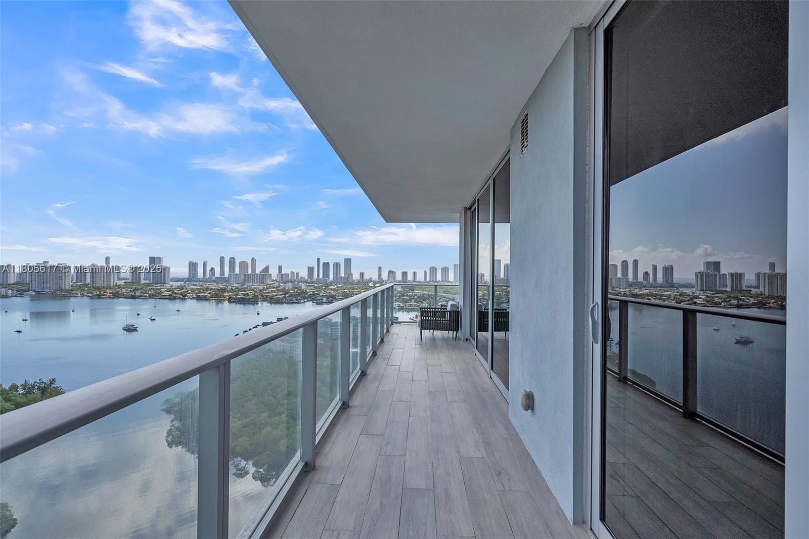 16385 Biscayne Blvd #2707, North Miami Beach, Florida image 2