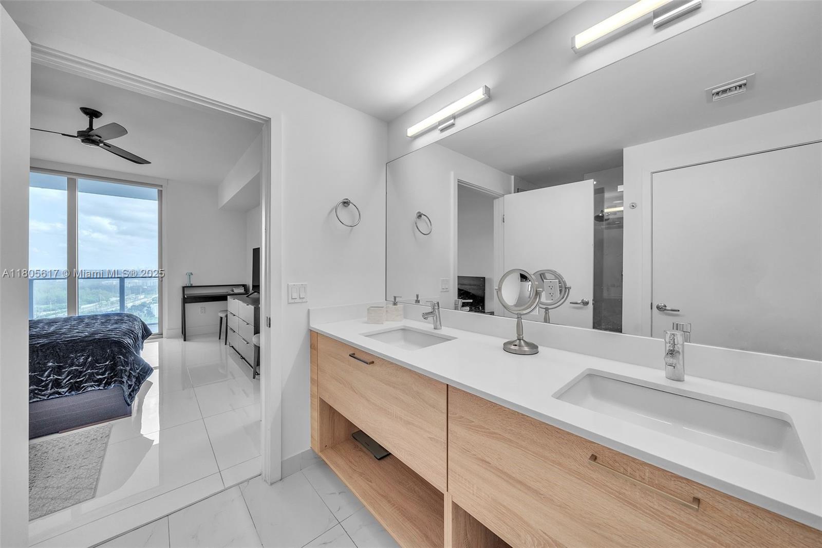 16385 Biscayne Blvd #2707, North Miami Beach, Florida image 32