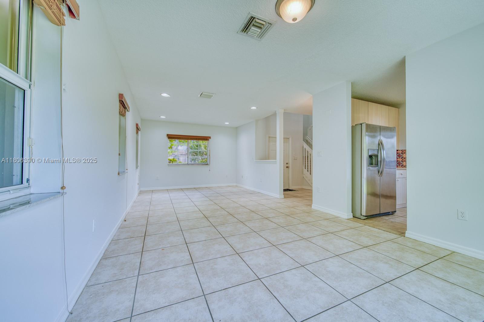 9018 SW 211th Ln, Cutler Bay, Florida image 10