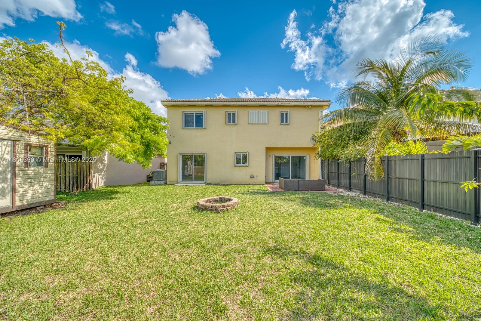 9018 SW 211th Ln, Cutler Bay, Florida image 27
