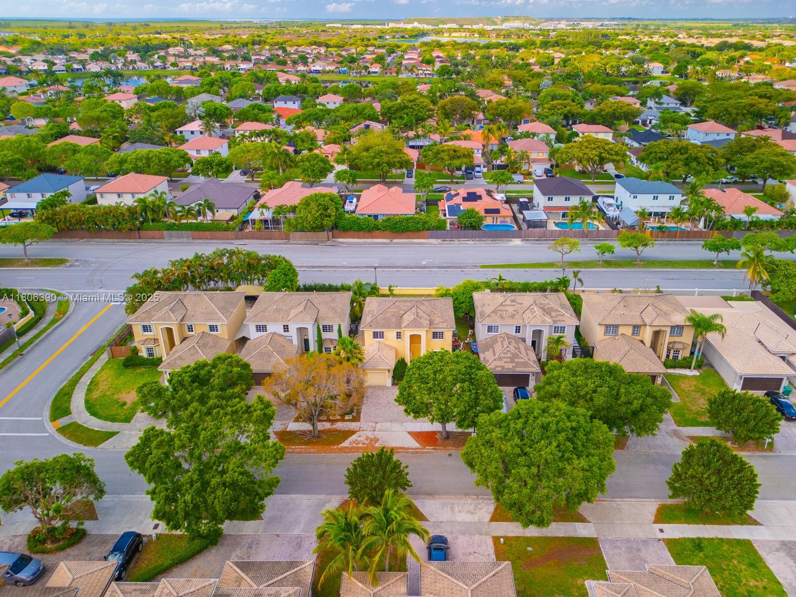 9018 SW 211th Ln, Cutler Bay, Florida image 35