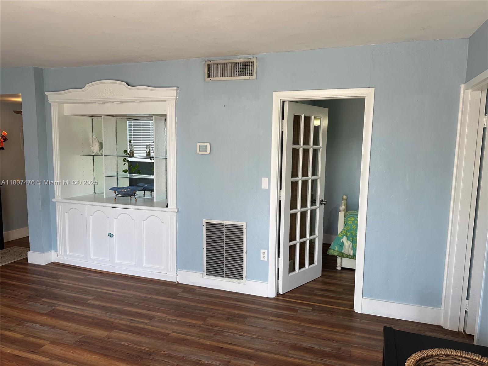 7900 Tatum Waterway Dr #314, Miami Beach, Florida image 17