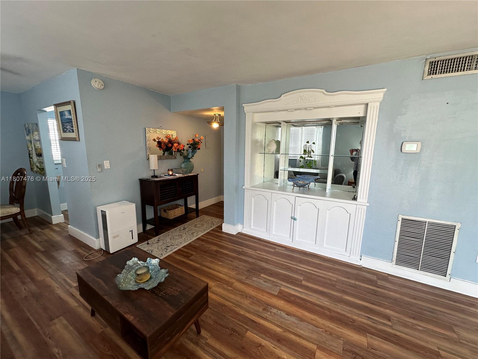 7900 Tatum Waterway Dr #314, Miami Beach, Florida image 6